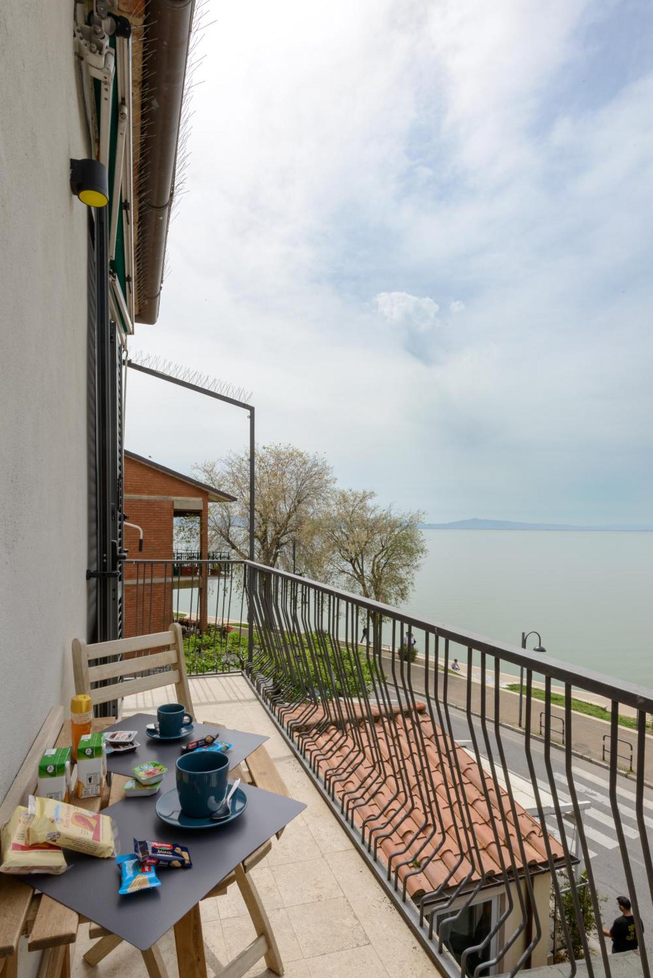 The View - Sunset & Relax - - Vista Apartment Passignano sul Trasimeno